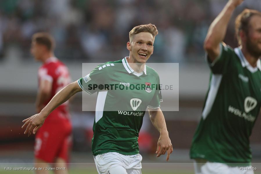 Willy Sachs Stadion, Schweinfurt, 02.05.2025, sport, action, Fussball, BFV, 32. Spieltag, Regionalliga Bayern, FWK, FCS, FC Würzburger Kickers, 1. FC Schweinfurt 1905 - Bild-ID: 2484556