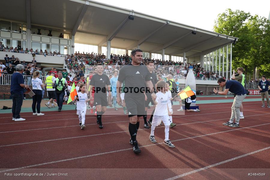sport, action, Willy Sachs Stadion, Schweinfurt, Regionalliga Bayern, Fussball, FWK, FCS, FC Würzburger Kickers, BFV, 32. Spieltag, 1. FC Schweinfurt 1905, 02.05.2025 - Bild-ID: 2484569