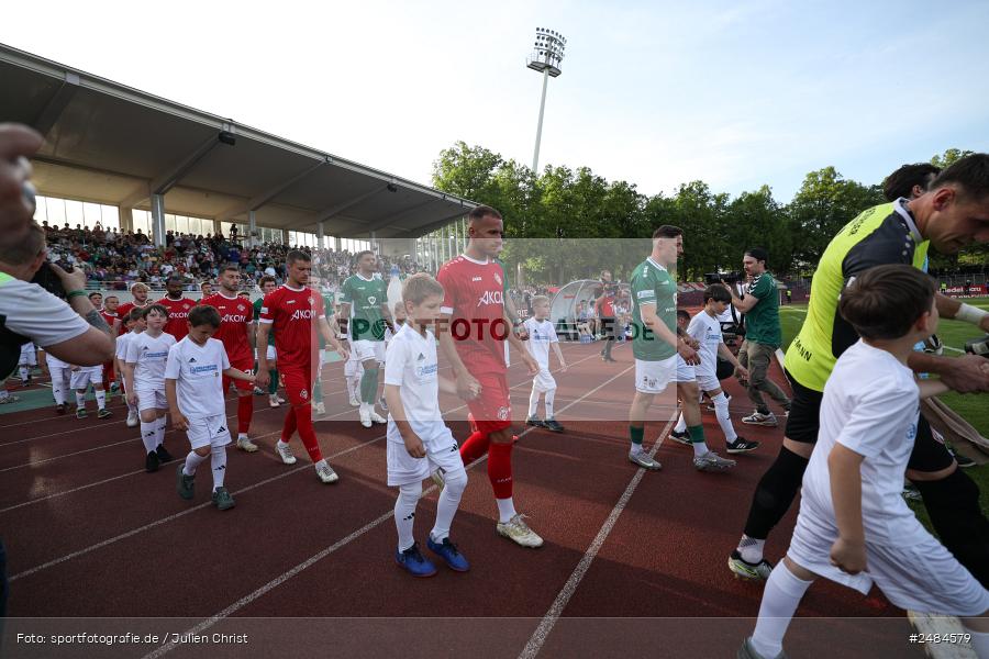 sport, action, Willy Sachs Stadion, Schweinfurt, Regionalliga Bayern, Fussball, FWK, FCS, FC Würzburger Kickers, BFV, 32. Spieltag, 1. FC Schweinfurt 1905, 02.05.2025 - Bild-ID: 2484579