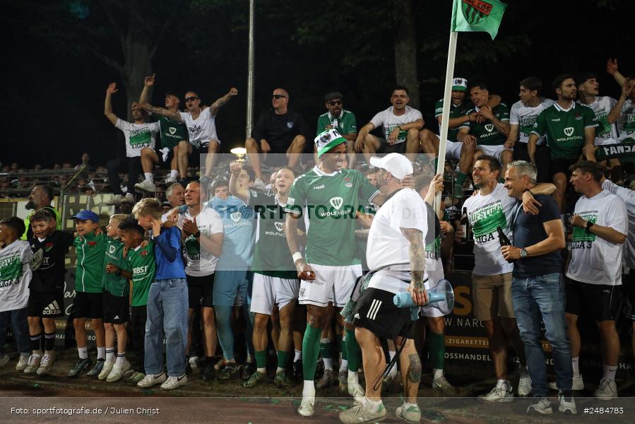 sport, action, Willy Sachs Stadion, Schweinfurt, Regionalliga Bayern, Fussball, FWK, FCS, FC Würzburger Kickers, BFV, 32. Spieltag, 1. FC Schweinfurt 1905, 02.05.2025 - Bild-ID: 2484783