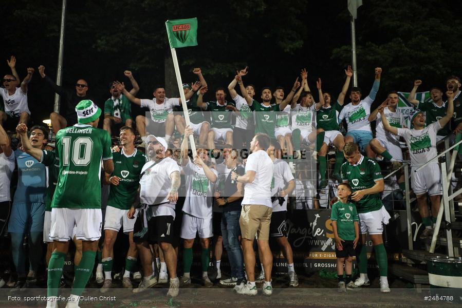 sport, action, Willy Sachs Stadion, Schweinfurt, Regionalliga Bayern, Fussball, FWK, FCS, FC Würzburger Kickers, BFV, 32. Spieltag, 1. FC Schweinfurt 1905, 02.05.2025 - Bild-ID: 2484788