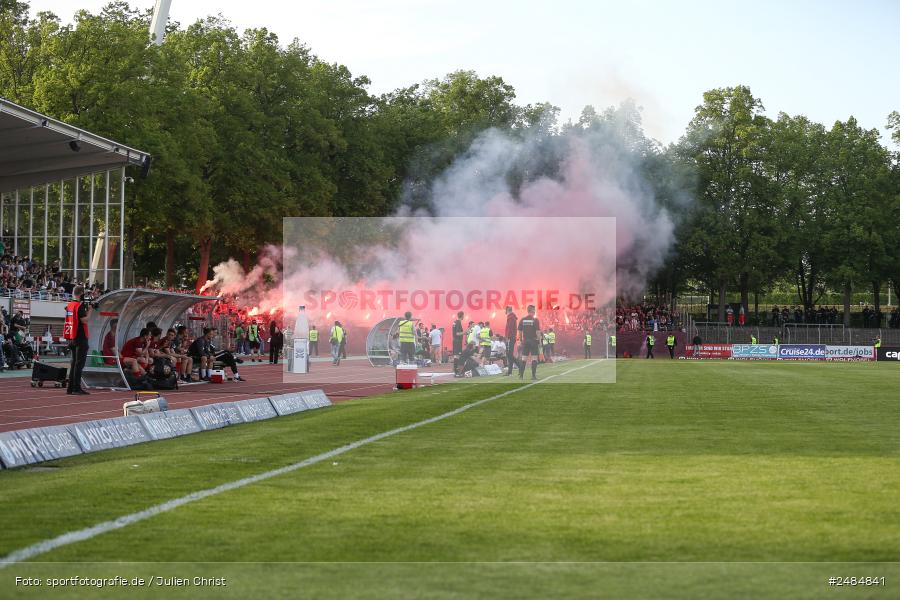 sport, action, Willy Sachs Stadion, Schweinfurt, Regionalliga Bayern, Fussball, FWK, FCS, FC Würzburger Kickers, BFV, 32. Spieltag, 1. FC Schweinfurt 1905, 02.05.2025 - Bild-ID: 2484841