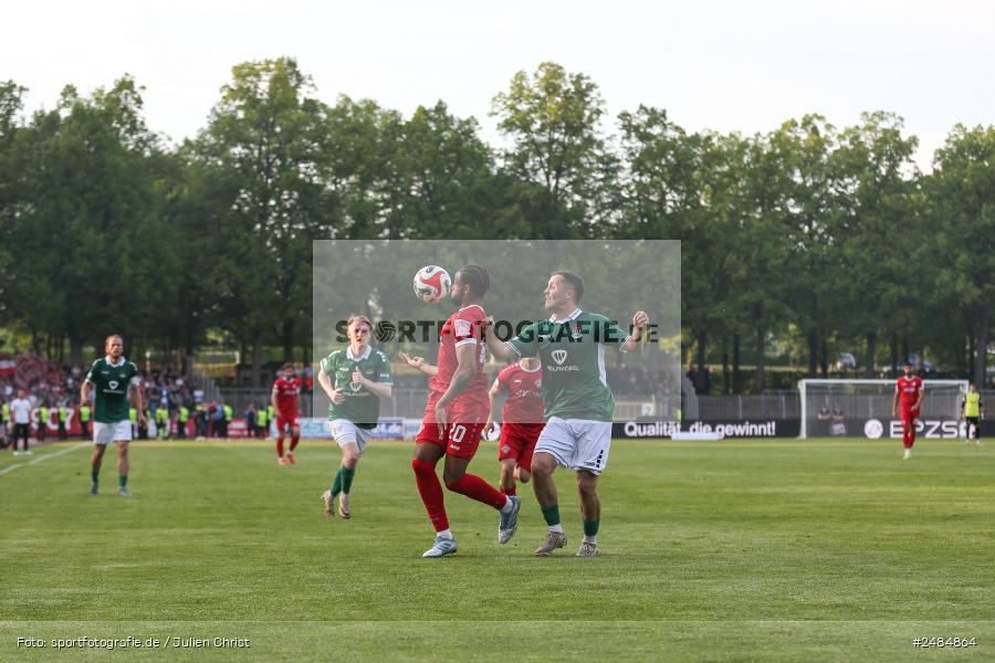 sport, action, Willy Sachs Stadion, Schweinfurt, Regionalliga Bayern, Fussball, FWK, FCS, FC Würzburger Kickers, BFV, 32. Spieltag, 1. FC Schweinfurt 1905, 02.05.2025 - Bild-ID: 2484864
