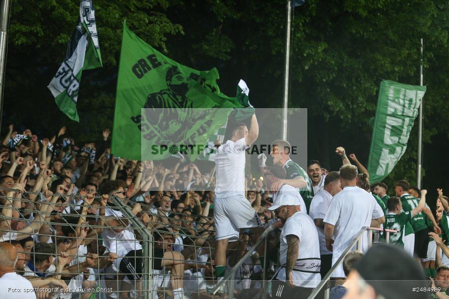 sport, action, Willy Sachs Stadion, Schweinfurt, Regionalliga Bayern, Fussball, FWK, FCS, FC Würzburger Kickers, BFV, 32. Spieltag, 1. FC Schweinfurt 1905, 02.05.2025 - Bild-ID: 2484989