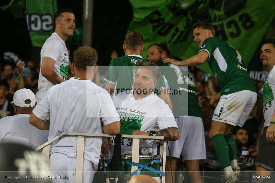 sport, action, Willy Sachs Stadion, Schweinfurt, Regionalliga Bayern, Fussball, FWK, FCS, FC Würzburger Kickers, BFV, 32. Spieltag, 1. FC Schweinfurt 1905, 02.05.2025 - Bild-ID: 2484994