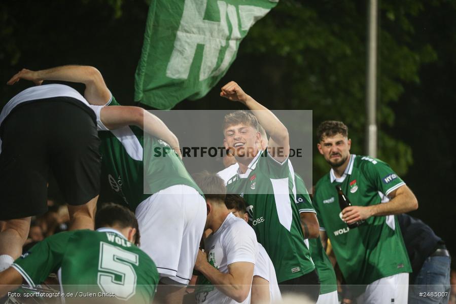 sport, action, Willy Sachs Stadion, Schweinfurt, Regionalliga Bayern, Fussball, FWK, FCS, FC Würzburger Kickers, BFV, 32. Spieltag, 1. FC Schweinfurt 1905, 02.05.2025 - Bild-ID: 2485007