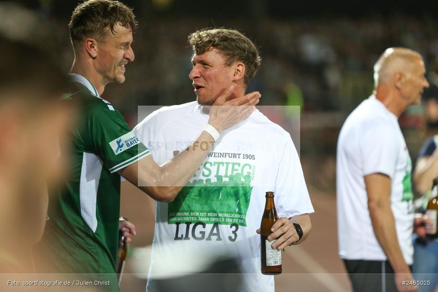 sport, action, Willy Sachs Stadion, Schweinfurt, Regionalliga Bayern, Fussball, FWK, FCS, FC Würzburger Kickers, BFV, 32. Spieltag, 1. FC Schweinfurt 1905, 02.05.2025 - Bild-ID: 2485025