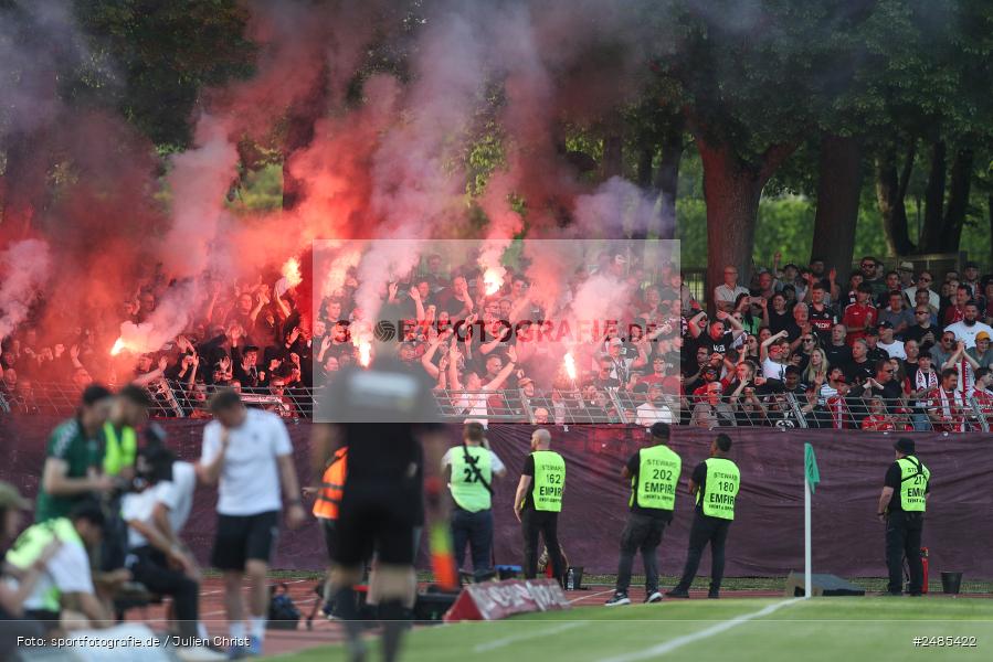 sport, action, Willy Sachs Stadion, Schweinfurt, Regionalliga Bayern, Fussball, FWK, FCS, FC Würzburger Kickers, BFV, 32. Spieltag, 1. FC Schweinfurt 1905, 02.05.2025 - Bild-ID: 2485422