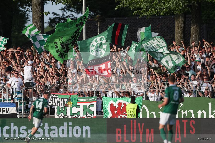 sport, action, Willy Sachs Stadion, Schweinfurt, Regionalliga Bayern, Fussball, FWK, FCS, FC Würzburger Kickers, BFV, 32. Spieltag, 1. FC Schweinfurt 1905, 02.05.2025 - Bild-ID: 2485534