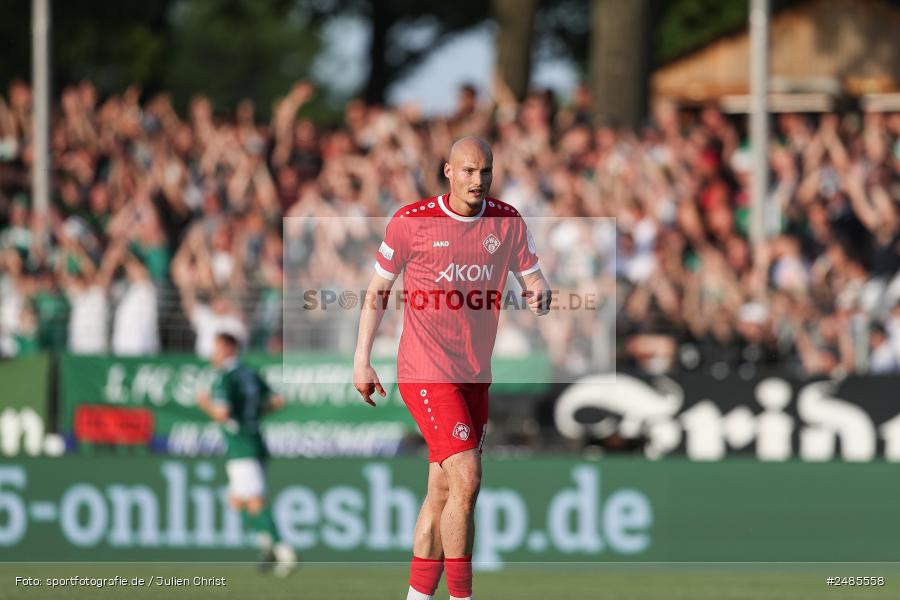 sport, action, Willy Sachs Stadion, Schweinfurt, Regionalliga Bayern, Fussball, FWK, FCS, FC Würzburger Kickers, BFV, 32. Spieltag, 1. FC Schweinfurt 1905, 02.05.2025 - Bild-ID: 2485558