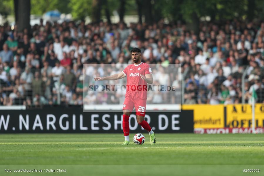 sport, action, Willy Sachs Stadion, Schweinfurt, Regionalliga Bayern, Fussball, FWK, FCS, FC Würzburger Kickers, BFV, 32. Spieltag, 1. FC Schweinfurt 1905, 02.05.2025 - Bild-ID: 2485572
