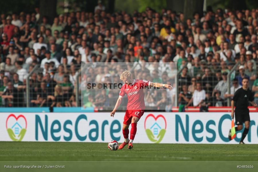 sport, action, Willy Sachs Stadion, Schweinfurt, Regionalliga Bayern, Fussball, FWK, FCS, FC Würzburger Kickers, BFV, 32. Spieltag, 1. FC Schweinfurt 1905, 02.05.2025 - Bild-ID: 2485636
