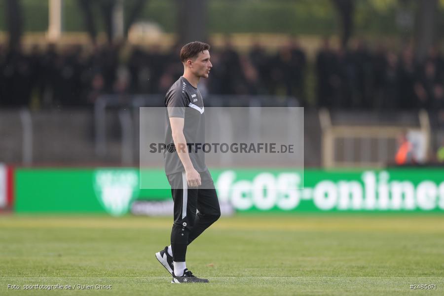 sport, action, Willy Sachs Stadion, Schweinfurt, Regionalliga Bayern, Fussball, FWK, FCS, FC Würzburger Kickers, BFV, 32. Spieltag, 1. FC Schweinfurt 1905, 02.05.2025 - Bild-ID: 2485671