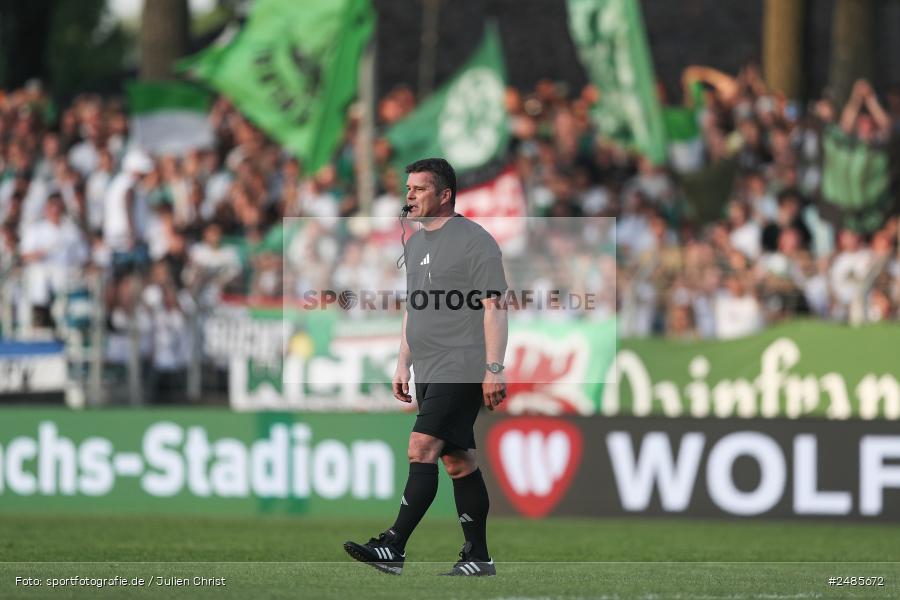 sport, action, Willy Sachs Stadion, Schweinfurt, Regionalliga Bayern, Fussball, FWK, FCS, FC Würzburger Kickers, BFV, 32. Spieltag, 1. FC Schweinfurt 1905, 02.05.2025 - Bild-ID: 2485672