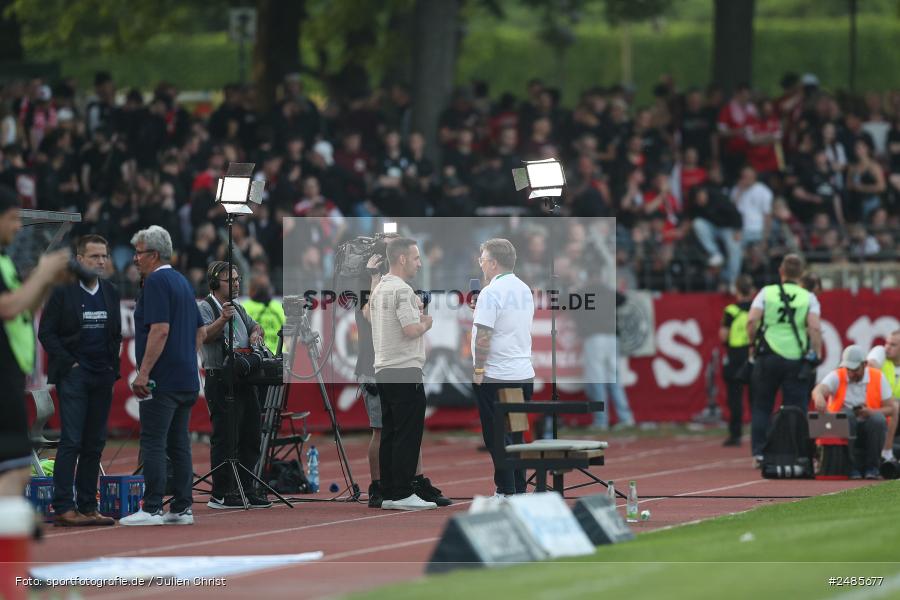sport, action, Willy Sachs Stadion, Schweinfurt, Regionalliga Bayern, Fussball, FWK, FCS, FC Würzburger Kickers, BFV, 32. Spieltag, 1. FC Schweinfurt 1905, 02.05.2025 - Bild-ID: 2485677
