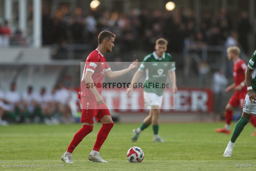 sport, action, Willy Sachs Stadion, Schweinfurt, Regionalliga Bayern, Fussball, FWK, FCS, FC Würzburger Kickers, BFV, 32. Spieltag, 1. FC Schweinfurt 1905, 02.05.2025 - Bild-ID: 2485679