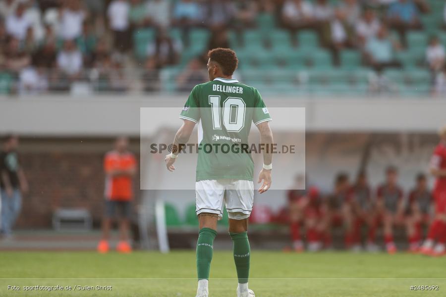 sport, action, Willy Sachs Stadion, Schweinfurt, Regionalliga Bayern, Fussball, FWK, FCS, FC Würzburger Kickers, BFV, 32. Spieltag, 1. FC Schweinfurt 1905, 02.05.2025 - Bild-ID: 2485692