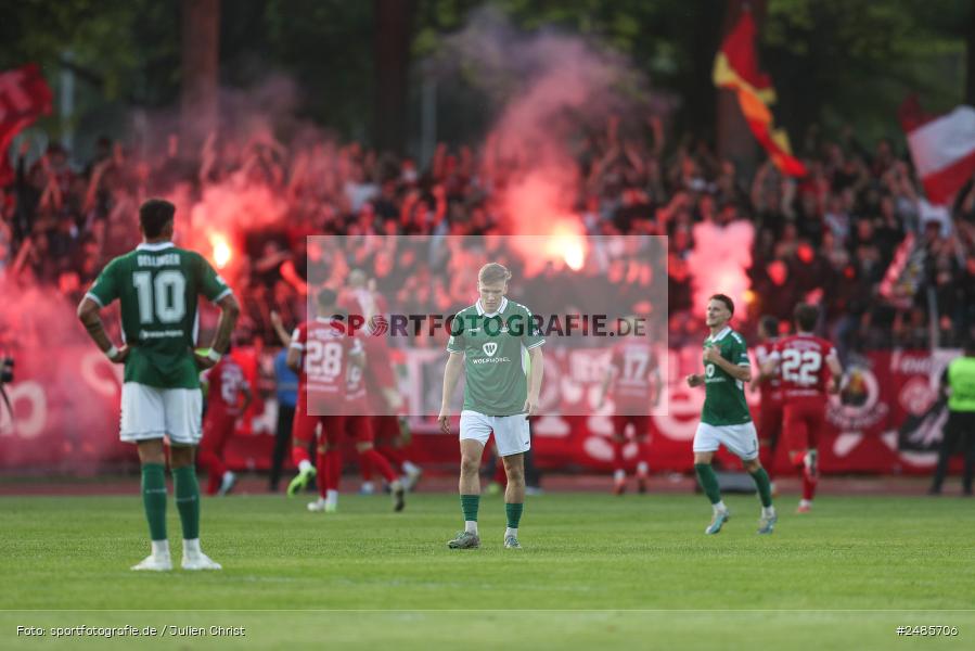 sport, action, Willy Sachs Stadion, Schweinfurt, Regionalliga Bayern, Fussball, FWK, FCS, FC Würzburger Kickers, BFV, 32. Spieltag, 1. FC Schweinfurt 1905, 02.05.2025 - Bild-ID: 2485706