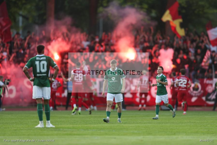 sport, action, Willy Sachs Stadion, Schweinfurt, Regionalliga Bayern, Fussball, FWK, FCS, FC Würzburger Kickers, BFV, 32. Spieltag, 1. FC Schweinfurt 1905, 02.05.2025 - Bild-ID: 2485707