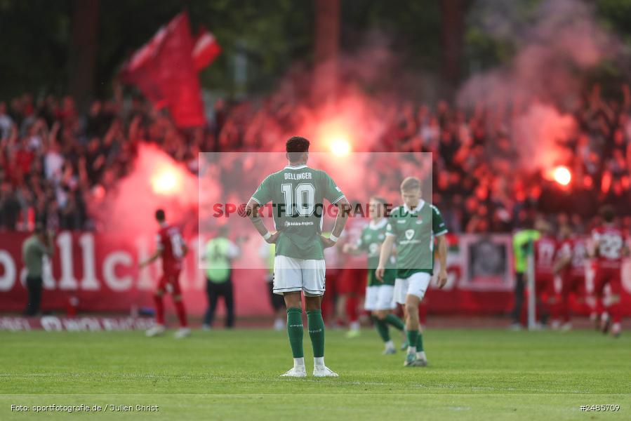 sport, action, Willy Sachs Stadion, Schweinfurt, Regionalliga Bayern, Fussball, FWK, FCS, FC Würzburger Kickers, BFV, 32. Spieltag, 1. FC Schweinfurt 1905, 02.05.2025 - Bild-ID: 2485709