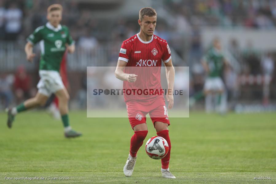 sport, action, Willy Sachs Stadion, Schweinfurt, Regionalliga Bayern, Fussball, FWK, FCS, FC Würzburger Kickers, BFV, 32. Spieltag, 1. FC Schweinfurt 1905, 02.05.2025 - Bild-ID: 2485764