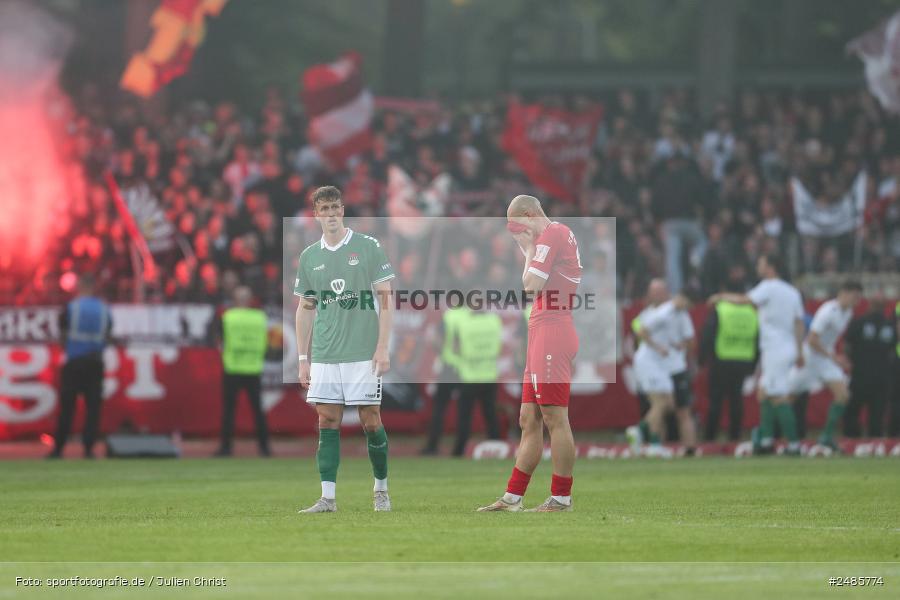 sport, action, Willy Sachs Stadion, Schweinfurt, Regionalliga Bayern, Fussball, FWK, FCS, FC Würzburger Kickers, BFV, 32. Spieltag, 1. FC Schweinfurt 1905, 02.05.2025 - Bild-ID: 2485774