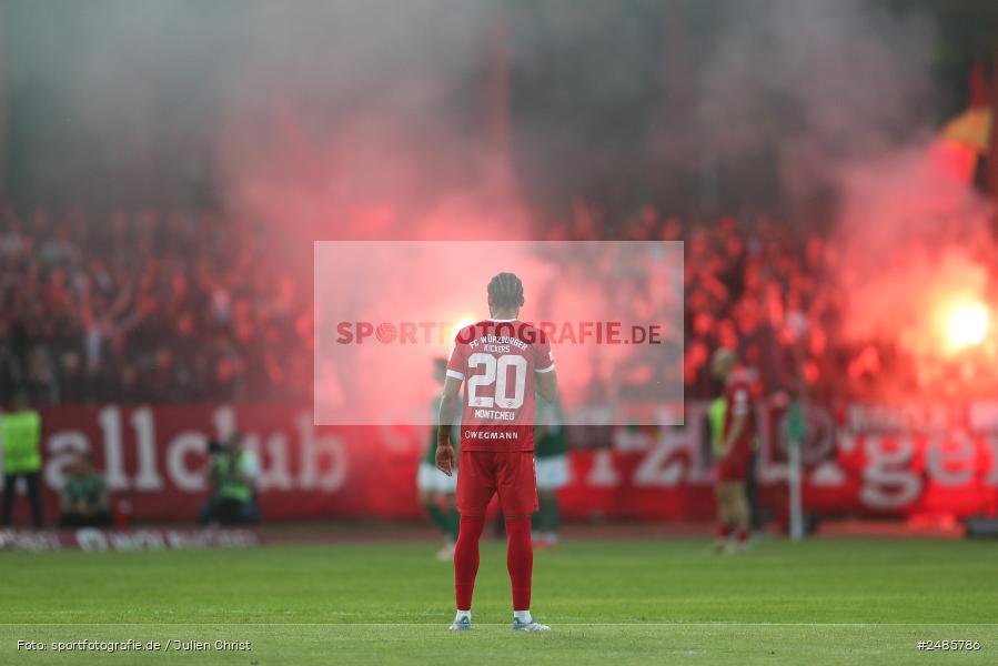 sport, action, Willy Sachs Stadion, Schweinfurt, Regionalliga Bayern, Fussball, FWK, FCS, FC Würzburger Kickers, BFV, 32. Spieltag, 1. FC Schweinfurt 1905, 02.05.2025 - Bild-ID: 2485786