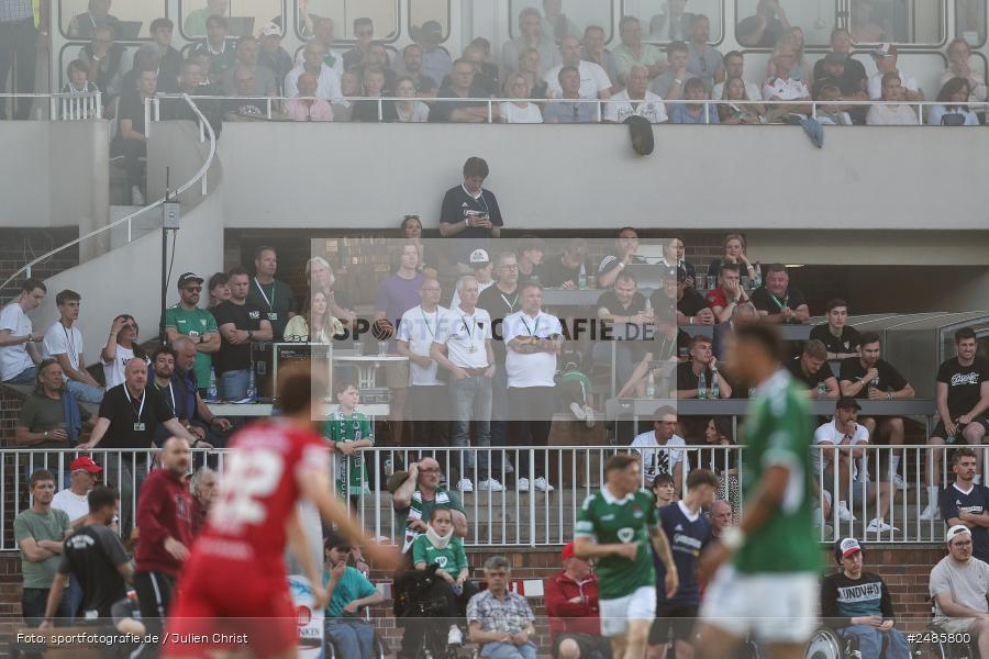 sport, action, Willy Sachs Stadion, Schweinfurt, Regionalliga Bayern, Fussball, FWK, FCS, FC Würzburger Kickers, BFV, 32. Spieltag, 1. FC Schweinfurt 1905, 02.05.2025 - Bild-ID: 2485800