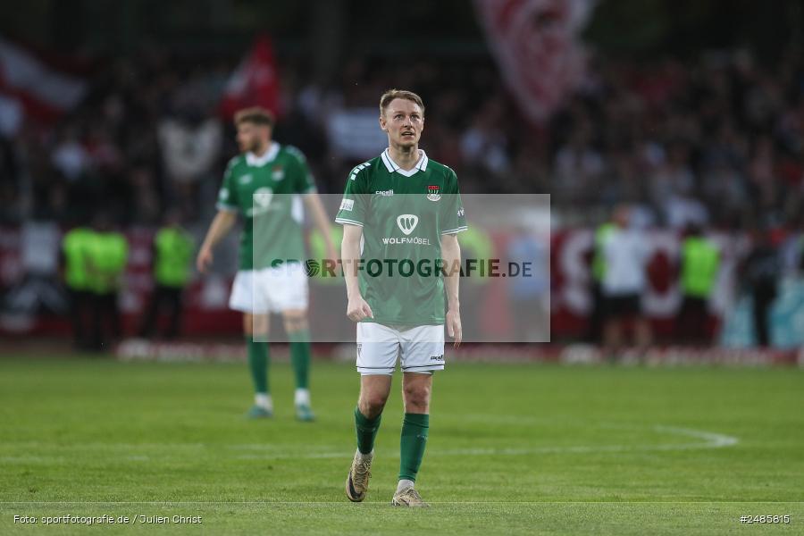 sport, action, Willy Sachs Stadion, Schweinfurt, Regionalliga Bayern, Fussball, FWK, FCS, FC Würzburger Kickers, BFV, 32. Spieltag, 1. FC Schweinfurt 1905, 02.05.2025 - Bild-ID: 2485815