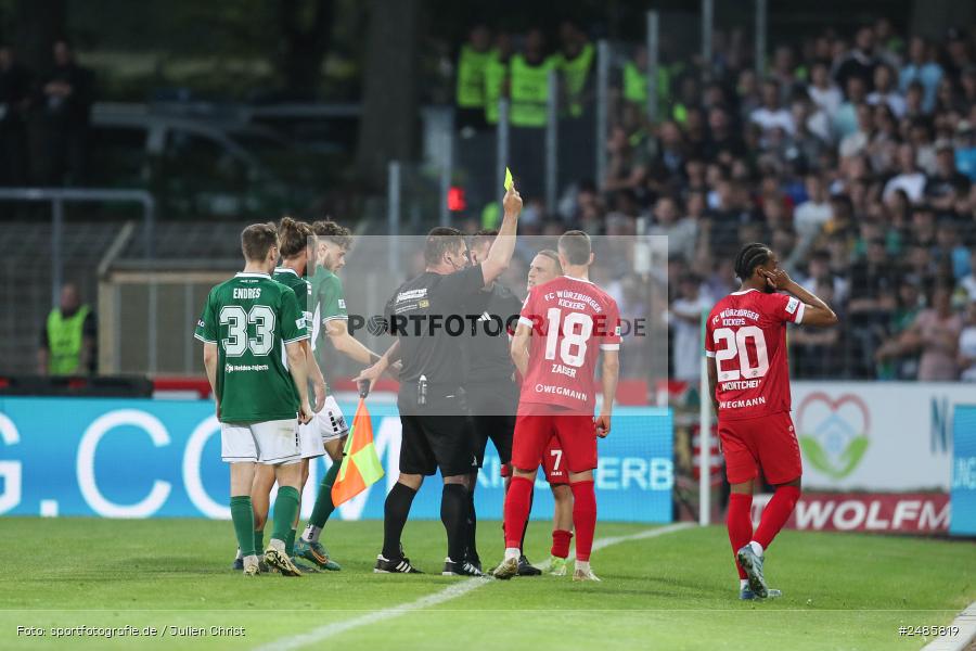 sport, action, Willy Sachs Stadion, Schweinfurt, Regionalliga Bayern, Fussball, FWK, FCS, FC Würzburger Kickers, BFV, 32. Spieltag, 1. FC Schweinfurt 1905, 02.05.2025 - Bild-ID: 2485819