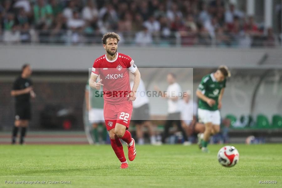 sport, action, Willy Sachs Stadion, Schweinfurt, Regionalliga Bayern, Fussball, FWK, FCS, FC Würzburger Kickers, BFV, 32. Spieltag, 1. FC Schweinfurt 1905, 02.05.2025 - Bild-ID: 2485839
