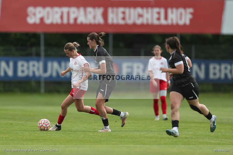 sport, action, Würzburg, Sportpark Heuchelhof, SVW, SV 67 Weinberg II, Fussball, FWK, FC Würzburger Kickers, Bayernliga Frauen, BFV, 17. Spieltag, 03.05.2025 - Bild-ID: 2486022