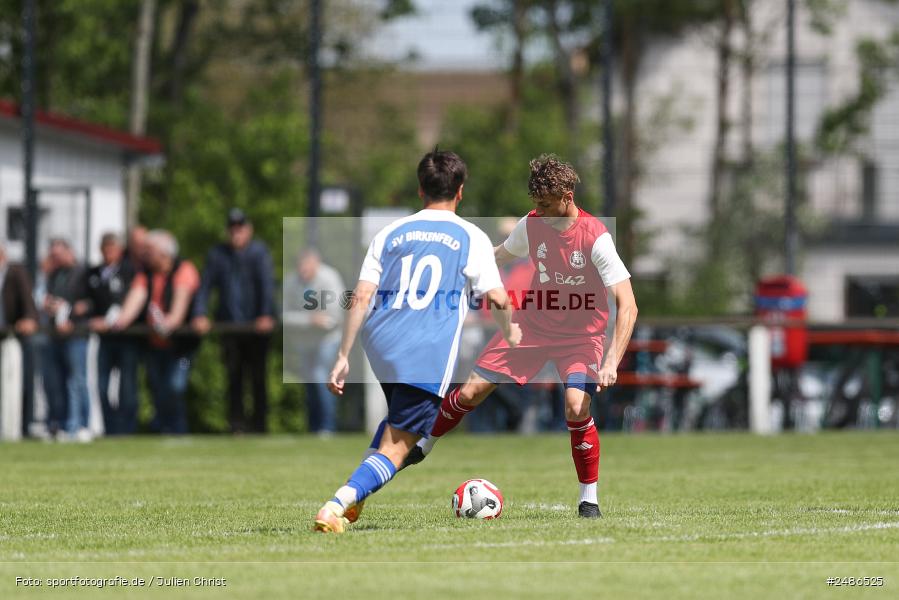 sport, action, Sportgelände, Siedler-SV Kitzingen, SVB, SV Birkenfeld, SSV, Fussball, Birkenfeld, Bezirksliga Unterfranken West, BFV, 28. Spieltag, 04.05.2025 - Bild-ID: 2486525 sport, action, Sportgelände, Siedler-SV Kitzingen, SVB, SV Birkenfeld, SSV, Fussball, Birkenfeld, Bezirksliga Unterfranken West, BFV, 28. Spieltag, 04.05.2025 - Bild-ID: 2486525