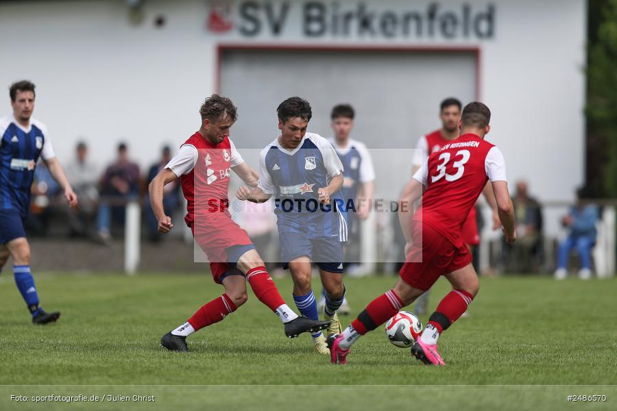 sport, action, Sportgelände, Siedler-SV Kitzingen, SVB, SV Birkenfeld, SSV, Fussball, Birkenfeld, Bezirksliga Unterfranken West, BFV, 28. Spieltag, 04.05.2025 - Bild-ID: 2486570 sport, action, Sportgelände, Siedler-SV Kitzingen, SVB, SV Birkenfeld, SSV, Fussball, Birkenfeld, Bezirksliga Unterfranken West, BFV, 28. Spieltag, 04.05.2025 - Bild-ID: 2486570