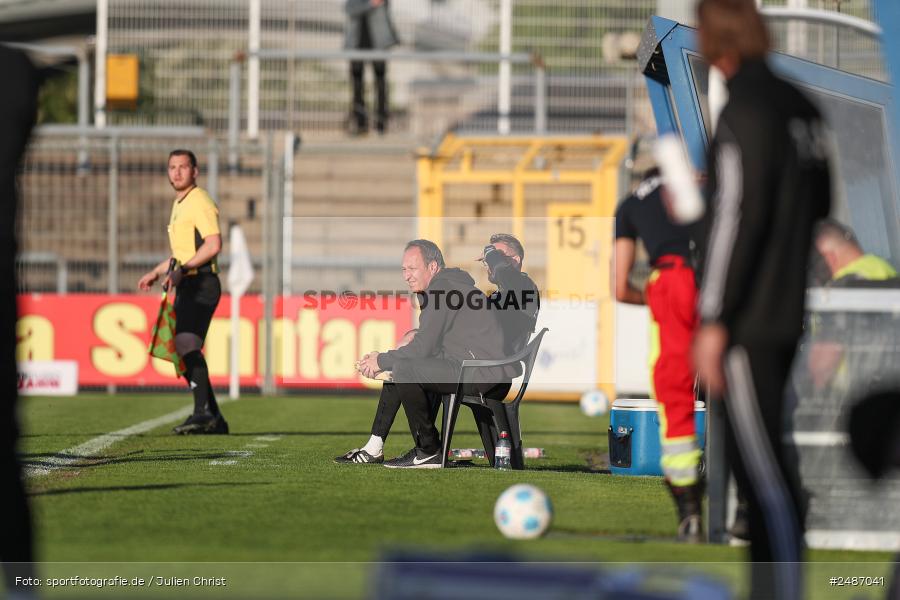 sport, action, Stadion am Schönbusch, SVA, SV Viktoria Aschaffenburg, Regionalliga Bayern, Fussball, FVI, FV Illertissen, BFV, Aschaffenburg, 33. Spieltag, 09.05.2025 - Bild-ID: 2487041 sport, action, Stadion am Schönbusch, SVA, SV Viktoria Aschaffenburg, Regionalliga Bayern, Fussball, FVI, FV Illertissen, BFV, Aschaffenburg, 33. Spieltag, 09.05.2025 - Bild-ID: 2487041
