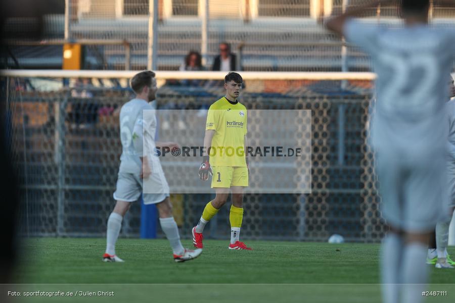 sport, action, Stadion am Schönbusch, SVA, SV Viktoria Aschaffenburg, Regionalliga Bayern, Fussball, FVI, FV Illertissen, BFV, Aschaffenburg, 33. Spieltag, 09.05.2025 - Bild-ID: 2487111 sport, action, Stadion am Schönbusch, SVA, SV Viktoria Aschaffenburg, Regionalliga Bayern, Fussball, FVI, FV Illertissen, BFV, Aschaffenburg, 33. Spieltag, 09.05.2025 - Bild-ID: 2487111