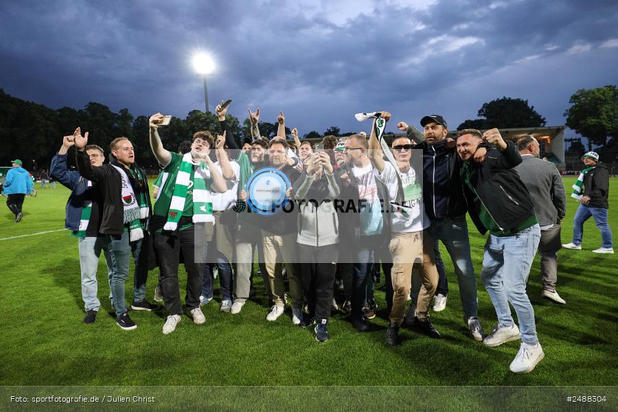 sport, action, Schweinfurt, Sachs Stadion, Regionalliga Bayern, Fussball, FCS, FCA, FC Augsburg II, BFV, 34. Spieltag, 16.05.2025, 1. FC Schweinfurt 1905 - Bild-ID: 2488304 sport, action, Schweinfurt, Sachs Stadion, Regionalliga Bayern, Fussball, FCS, FCA, FC Augsburg II, BFV, 34. Spieltag, 16.05.2025, 1. FC Schweinfurt 1905 - Bild-ID: 2488304
