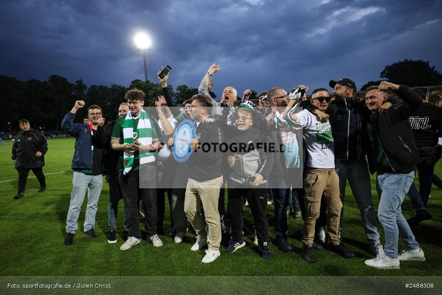 sport, action, Schweinfurt, Sachs Stadion, Regionalliga Bayern, Fussball, FCS, FCA, FC Augsburg II, BFV, 34. Spieltag, 16.05.2025, 1. FC Schweinfurt 1905 - Bild-ID: 2488308 sport, action, Schweinfurt, Sachs Stadion, Regionalliga Bayern, Fussball, FCS, FCA, FC Augsburg II, BFV, 34. Spieltag, 16.05.2025, 1. FC Schweinfurt 1905 - Bild-ID: 2488308