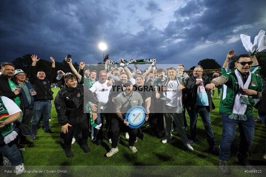 sport, action, Schweinfurt, Sachs Stadion, Regionalliga Bayern, Fussball, FCS, FCA, FC Augsburg II, BFV, 34. Spieltag, 16.05.2025, 1. FC Schweinfurt 1905 - Bild-ID: 2488322 sport, action, Schweinfurt, Sachs Stadion, Regionalliga Bayern, Fussball, FCS, FCA, FC Augsburg II, BFV, 34. Spieltag, 16.05.2025, 1. FC Schweinfurt 1905 - Bild-ID: 2488322