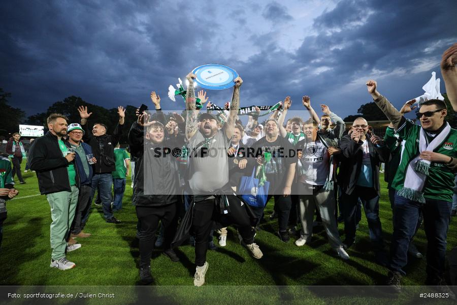 sport, action, Schweinfurt, Sachs Stadion, Regionalliga Bayern, Fussball, FCS, FCA, FC Augsburg II, BFV, 34. Spieltag, 16.05.2025, 1. FC Schweinfurt 1905 - Bild-ID: 2488325 sport, action, Schweinfurt, Sachs Stadion, Regionalliga Bayern, Fussball, FCS, FCA, FC Augsburg II, BFV, 34. Spieltag, 16.05.2025, 1. FC Schweinfurt 1905 - Bild-ID: 2488325