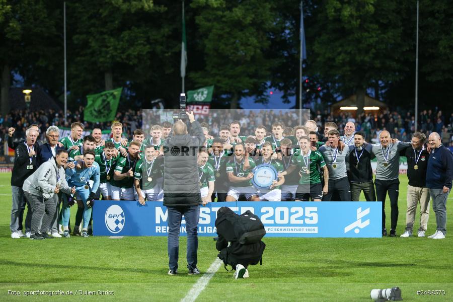 sport, action, Schweinfurt, Sachs Stadion, Regionalliga Bayern, Fussball, FCS, FCA, FC Augsburg II, BFV, 34. Spieltag, 16.05.2025, 1. FC Schweinfurt 1905 - Bild-ID: 2488370 sport, action, Schweinfurt, Sachs Stadion, Regionalliga Bayern, Fussball, FCS, FCA, FC Augsburg II, BFV, 34. Spieltag, 16.05.2025, 1. FC Schweinfurt 1905 - Bild-ID: 2488370