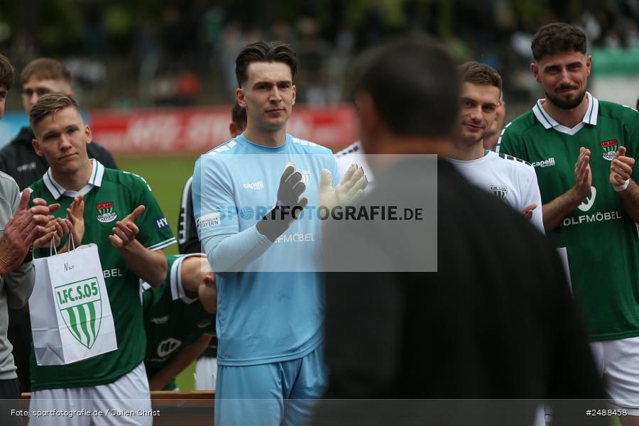 sport, action, Schweinfurt, Sachs Stadion, Regionalliga Bayern, Fussball, FCS, FCA, FC Augsburg II, BFV, 34. Spieltag, 16.05.2025, 1. FC Schweinfurt 1905 - Bild-ID: 2488458 sport, action, Schweinfurt, Sachs Stadion, Regionalliga Bayern, Fussball, FCS, FCA, FC Augsburg II, BFV, 34. Spieltag, 16.05.2025, 1. FC Schweinfurt 1905 - Bild-ID: 2488458