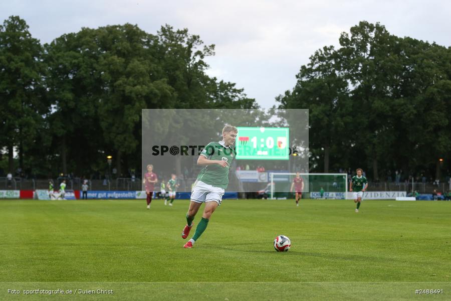 sport, action, Schweinfurt, Sachs Stadion, Regionalliga Bayern, Fussball, FCS, FCA, FC Augsburg II, BFV, 34. Spieltag, 16.05.2025, 1. FC Schweinfurt 1905 - Bild-ID: 2488491 sport, action, Schweinfurt, Sachs Stadion, Regionalliga Bayern, Fussball, FCS, FCA, FC Augsburg II, BFV, 34. Spieltag, 16.05.2025, 1. FC Schweinfurt 1905 - Bild-ID: 2488491