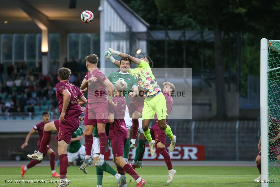 sport, action, Schweinfurt, Sachs Stadion, Regionalliga Bayern, Fussball, FCS, FCA, FC Augsburg II, BFV, 34. Spieltag, 16.05.2025, 1. FC Schweinfurt 1905 - Bild-ID: 2488508 sport, action, Schweinfurt, Sachs Stadion, Regionalliga Bayern, Fussball, FCS, FCA, FC Augsburg II, BFV, 34. Spieltag, 16.05.2025, 1. FC Schweinfurt 1905 - Bild-ID: 2488508