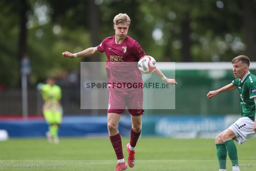 sport, action, Schweinfurt, Sachs Stadion, Regionalliga Bayern, Fussball, FCS, FCA, FC Augsburg II, BFV, 34. Spieltag, 16.05.2025, 1. FC Schweinfurt 1905 - Bild-ID: 2488585 sport, action, Schweinfurt, Sachs Stadion, Regionalliga Bayern, Fussball, FCS, FCA, FC Augsburg II, BFV, 34. Spieltag, 16.05.2025, 1. FC Schweinfurt 1905 - Bild-ID: 2488585