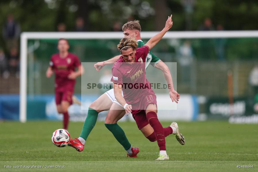sport, action, Schweinfurt, Sachs Stadion, Regionalliga Bayern, Fussball, FCS, FCA, FC Augsburg II, BFV, 34. Spieltag, 16.05.2025, 1. FC Schweinfurt 1905 - Bild-ID: 2488644