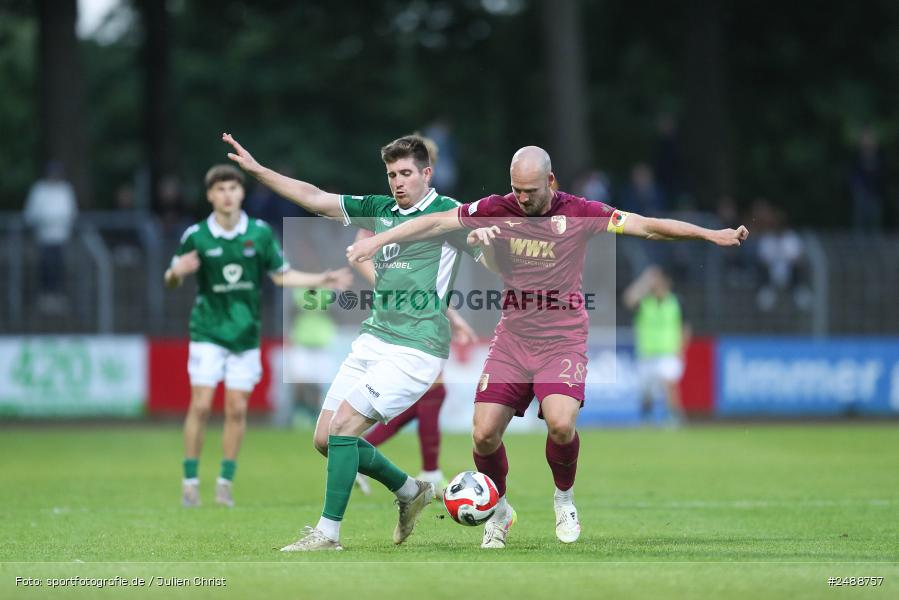 sport, action, Schweinfurt, Sachs Stadion, Regionalliga Bayern, Fussball, FCS, FCA, FC Augsburg II, BFV, 34. Spieltag, 16.05.2025, 1. FC Schweinfurt 1905 - Bild-ID: 2488757