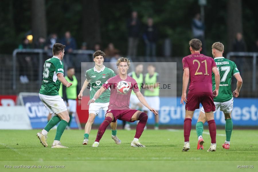 sport, action, Schweinfurt, Sachs Stadion, Regionalliga Bayern, Fussball, FCS, FCA, FC Augsburg II, BFV, 34. Spieltag, 16.05.2025, 1. FC Schweinfurt 1905 - Bild-ID: 2488765 sport, action, Schweinfurt, Sachs Stadion, Regionalliga Bayern, Fussball, FCS, FCA, FC Augsburg II, BFV, 34. Spieltag, 16.05.2025, 1. FC Schweinfurt 1905 - Bild-ID: 2488765
