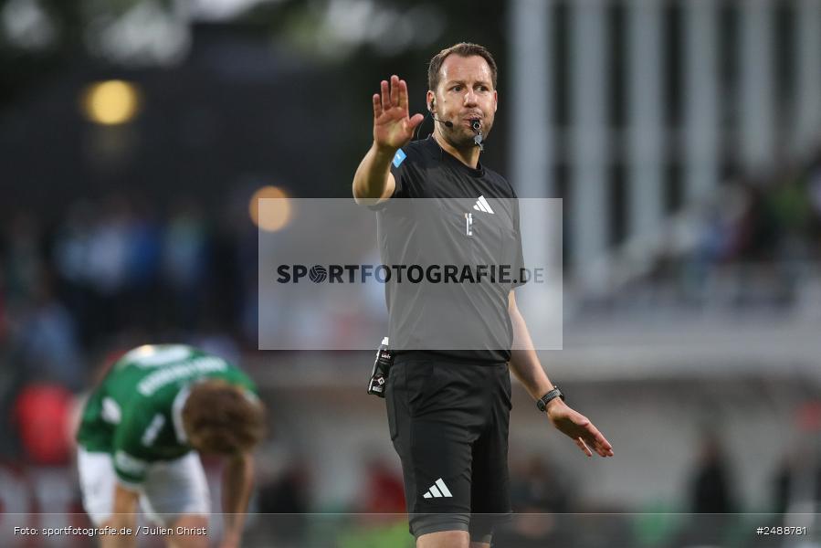 sport, action, Schweinfurt, Sachs Stadion, Regionalliga Bayern, Fussball, FCS, FCA, FC Augsburg II, BFV, 34. Spieltag, 16.05.2025, 1. FC Schweinfurt 1905 - Bild-ID: 2488781 sport, action, Schweinfurt, Sachs Stadion, Regionalliga Bayern, Fussball, FCS, FCA, FC Augsburg II, BFV, 34. Spieltag, 16.05.2025, 1. FC Schweinfurt 1905 - Bild-ID: 2488781