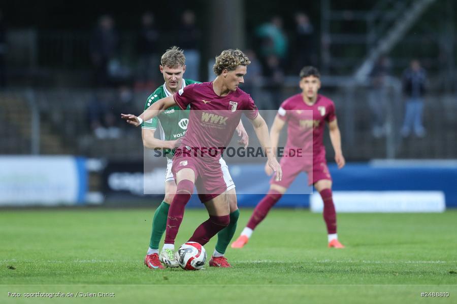 sport, action, Schweinfurt, Sachs Stadion, Regionalliga Bayern, Fussball, FCS, FCA, FC Augsburg II, BFV, 34. Spieltag, 16.05.2025, 1. FC Schweinfurt 1905 - Bild-ID: 2488810